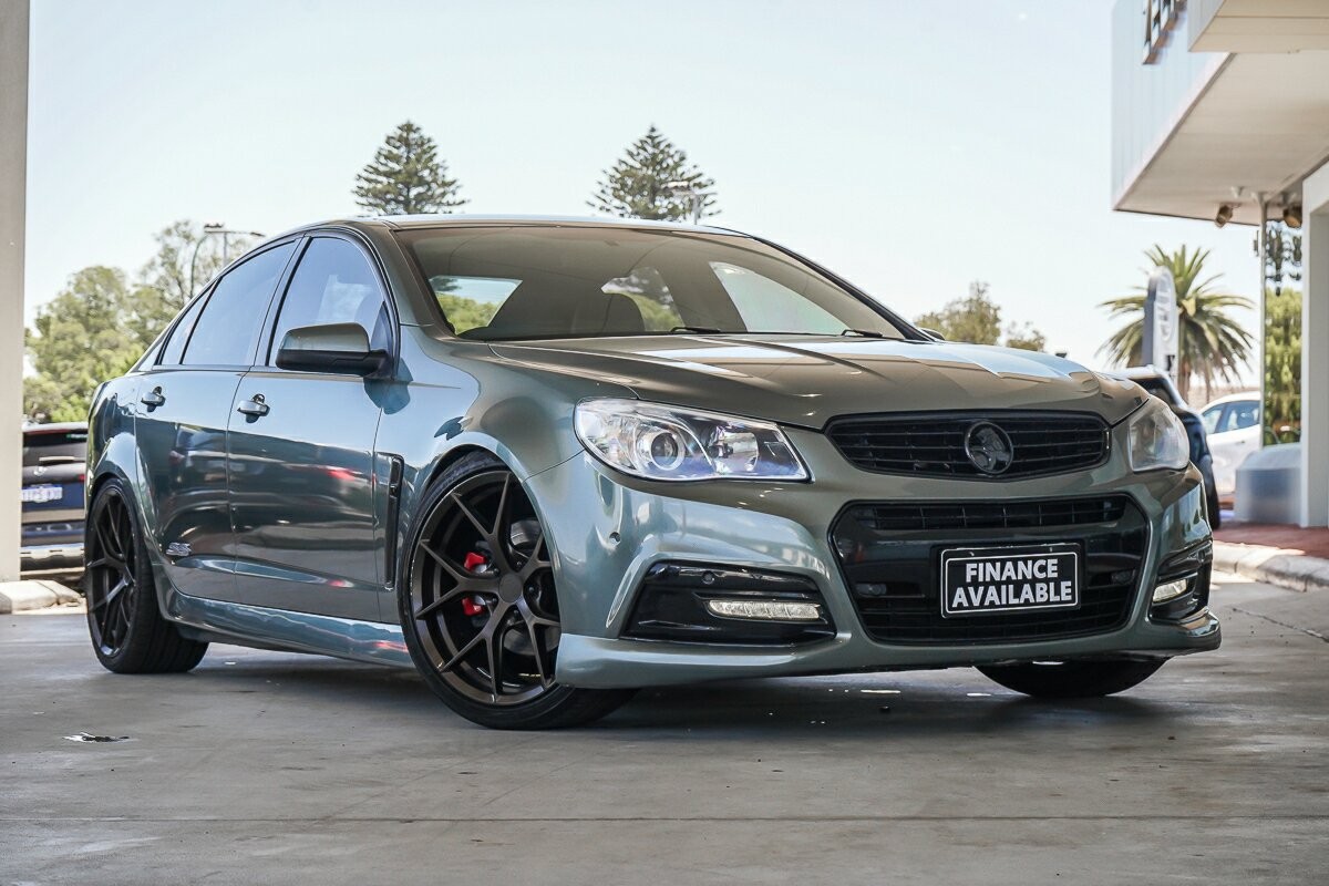 Holden Commodore image 1