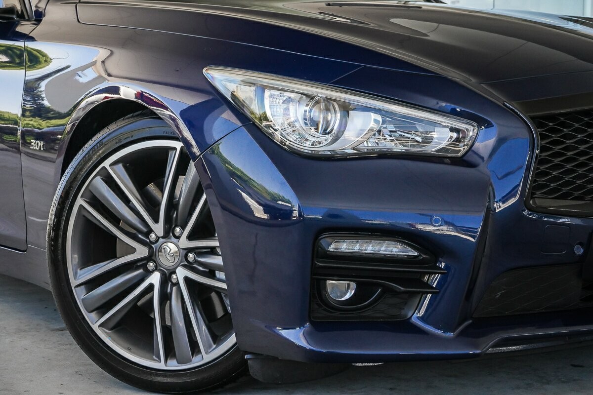 Infiniti Q50 image 2