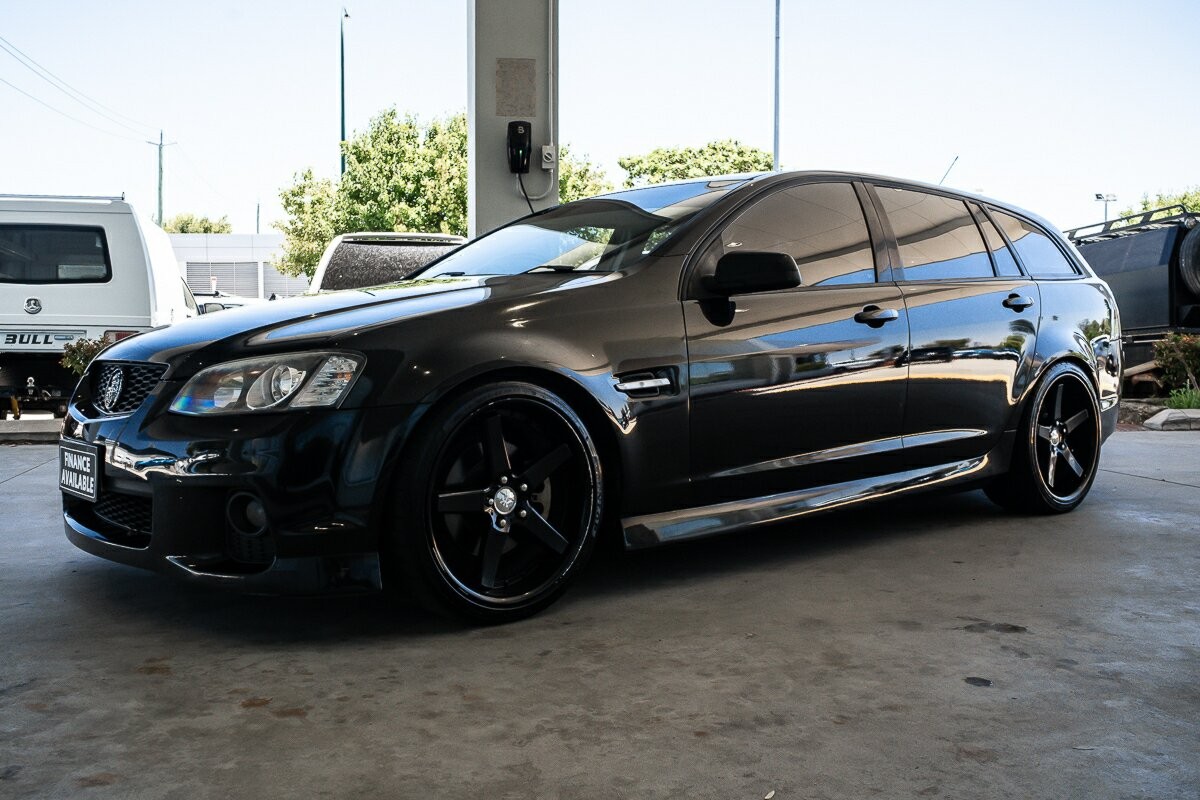 Holden Commodore image 4