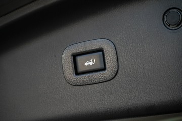 https://vehicle-cdn.autoleague.cloud/31373_U309434_14.jpg
