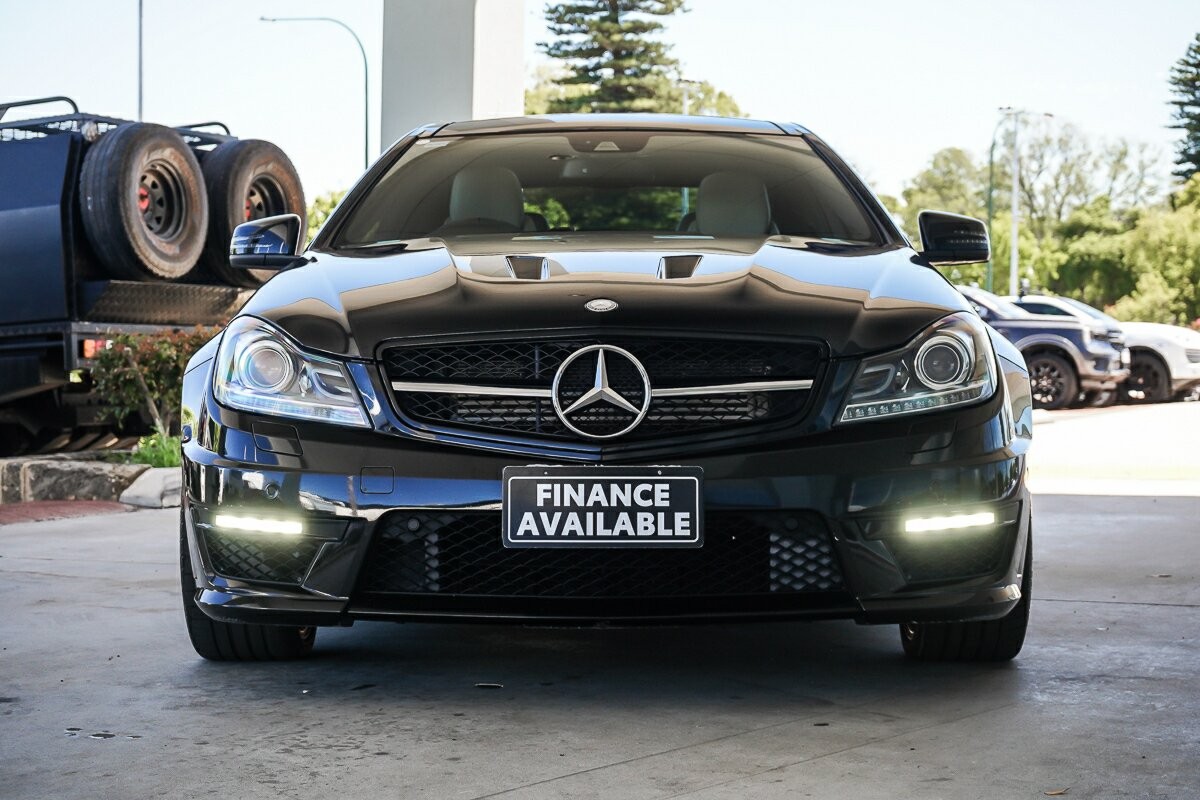 Mercedes Benz C-class image 3