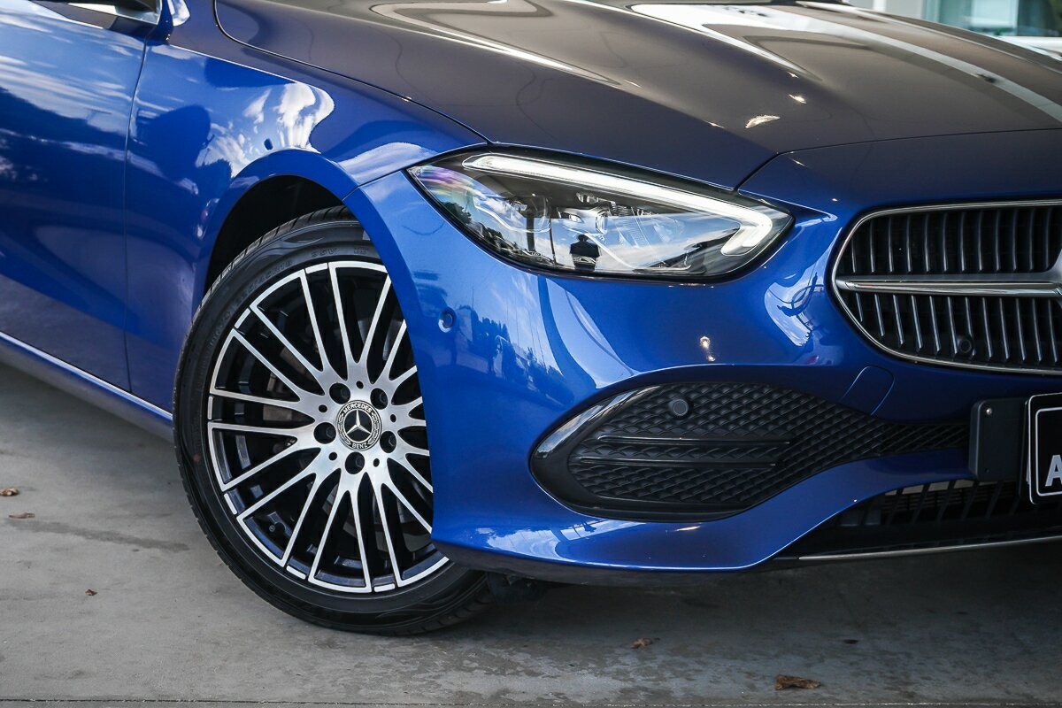 Mercedes Benz C-class image 2