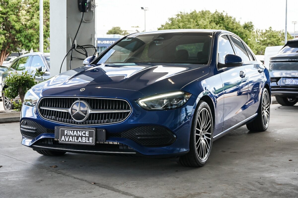 Mercedes Benz C-class image 4