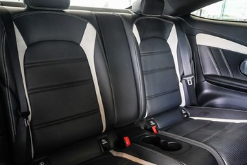 https://vehicle-cdn.autoleague.cloud/31373_U309438_16.jpg