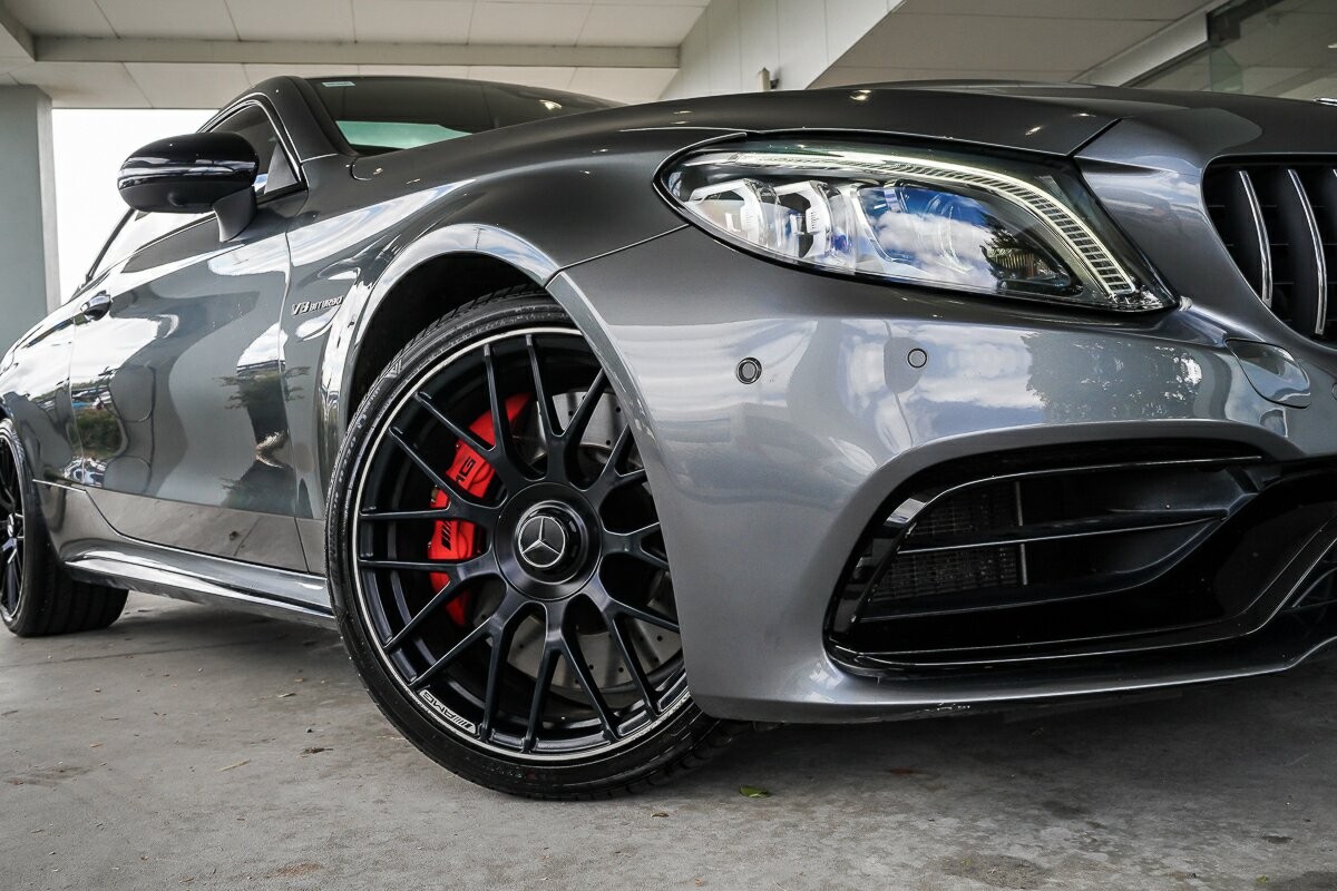 Mercedes Benz C-class image 2