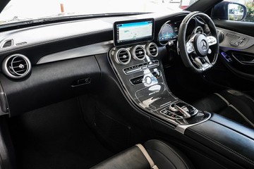 https://vehicle-cdn.autoleague.cloud/31373_U309438_28.jpg