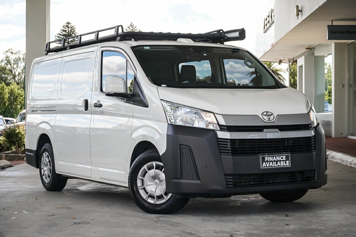 Toyota Hiace image 1