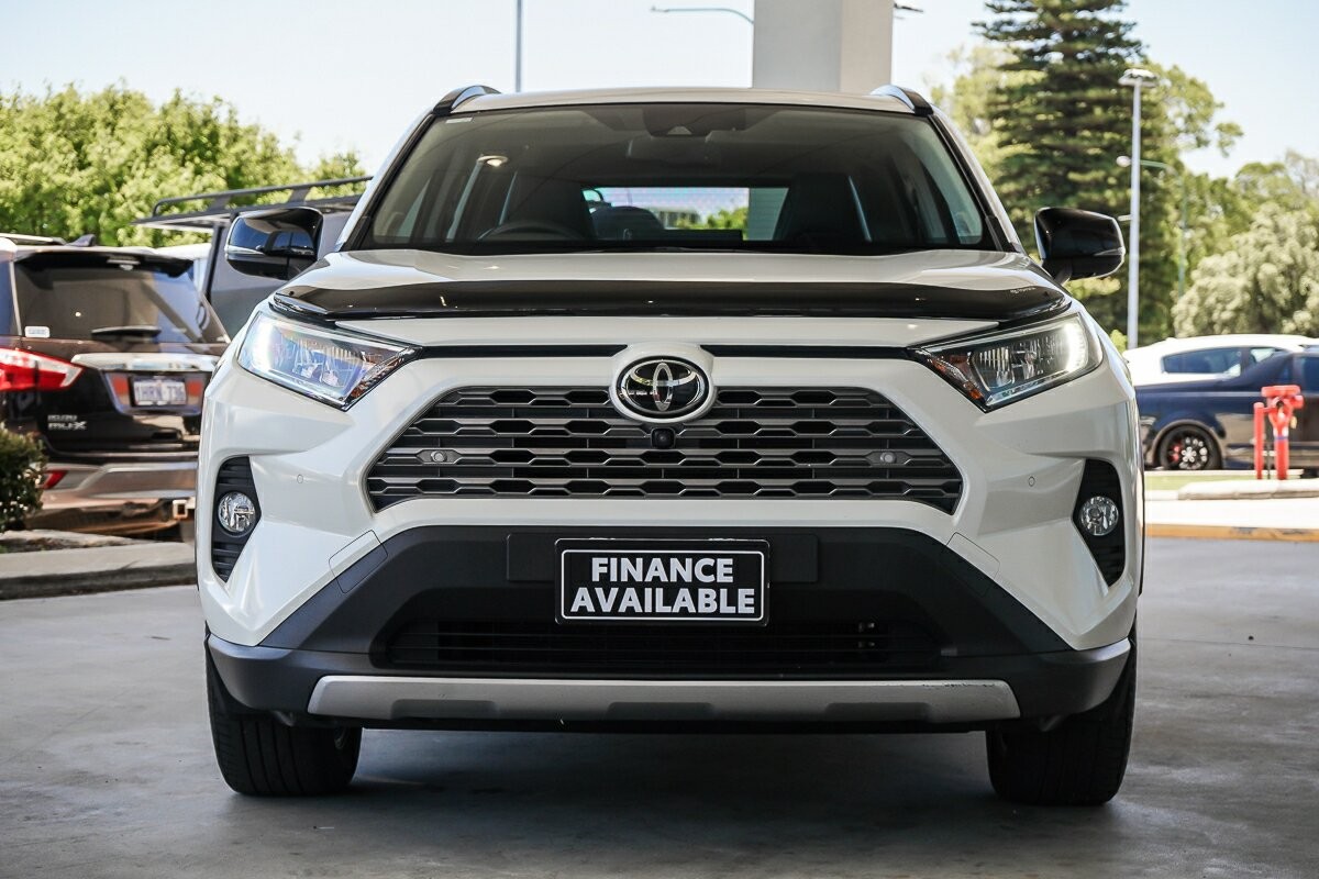 Toyota Rav4 image 3