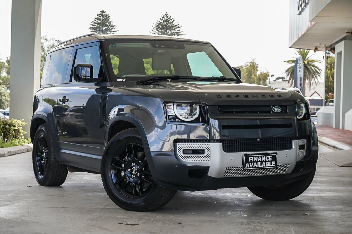 Land Rover Defender image 1