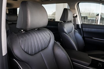 https://vehicle-cdn.autoleague.cloud/31373_U309479_12.jpg