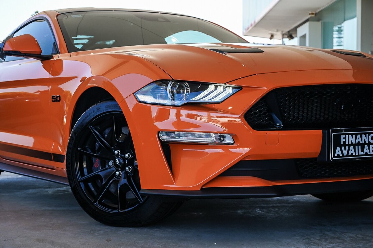 Ford Mustang image 2