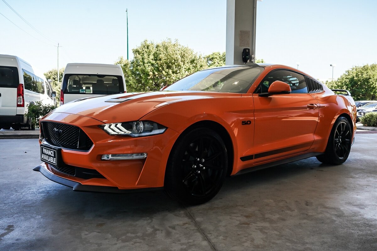 Ford Mustang image 4