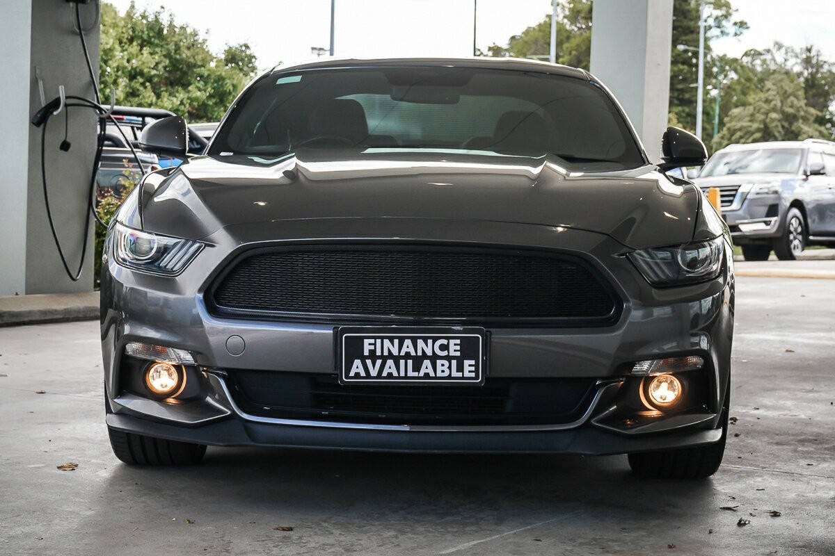 Ford Mustang image 3