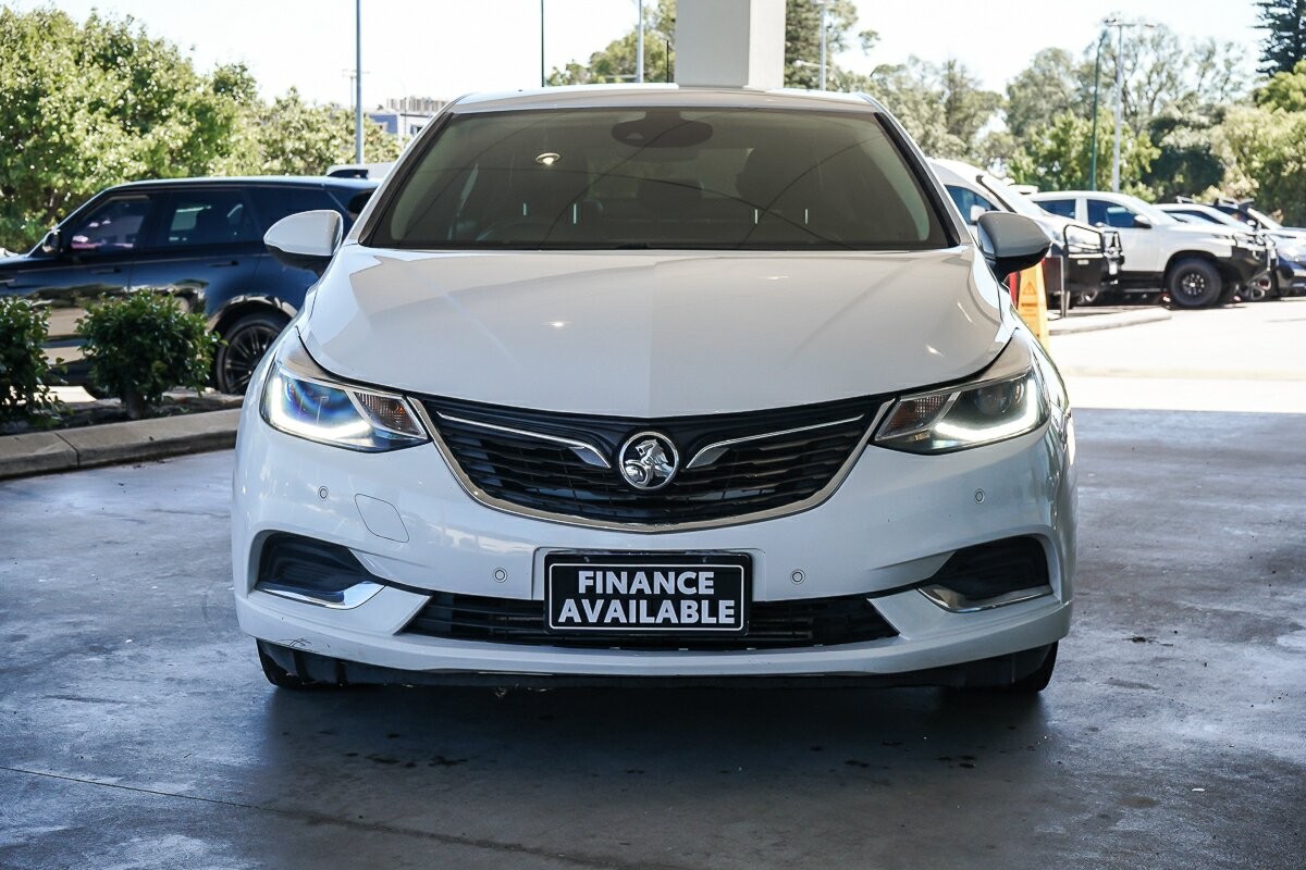 Holden Astra image 3