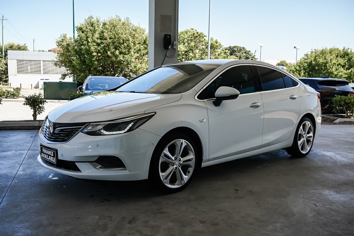 Holden Astra image 4