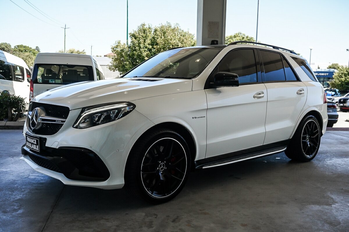 Mercedes Benz Gle-class image 4