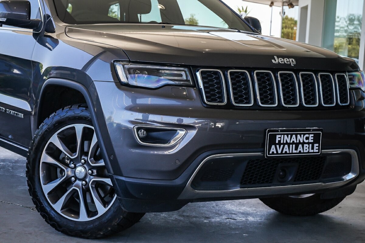 Jeep Grand Cherokee image 2