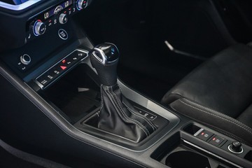 https://vehicle-cdn.autoleague.cloud/31373_U309529_27.jpg