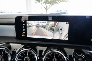 https://vehicle-cdn.autoleague.cloud/31373_U309538_21.jpg