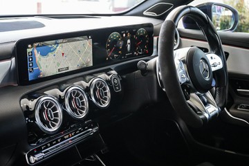 https://vehicle-cdn.autoleague.cloud/31373_U309538_26.jpg