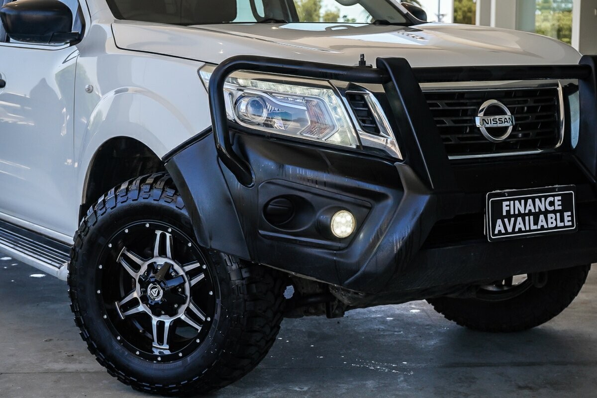 Nissan Navara image 2