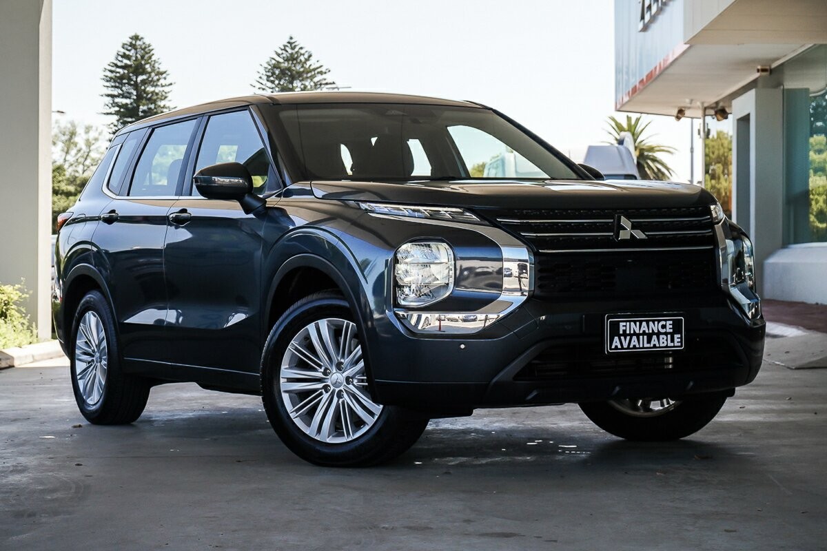 Mitsubishi Outlander image 1