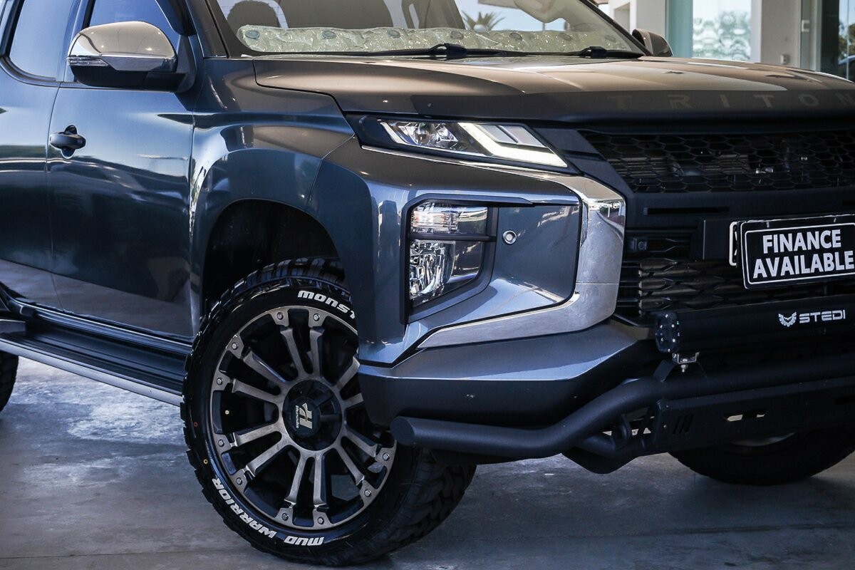 Mitsubishi Triton image 2