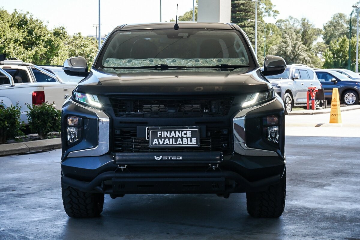 Mitsubishi Triton image 3