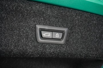 https://vehicle-cdn.autoleague.cloud/31373_U309563_12.jpg