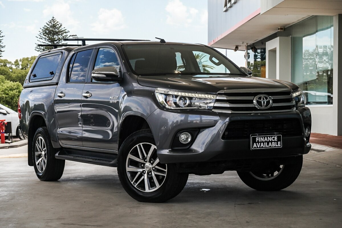 Toyota Hilux image 1