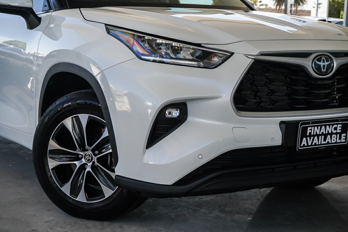 Toyota Kluger image 2