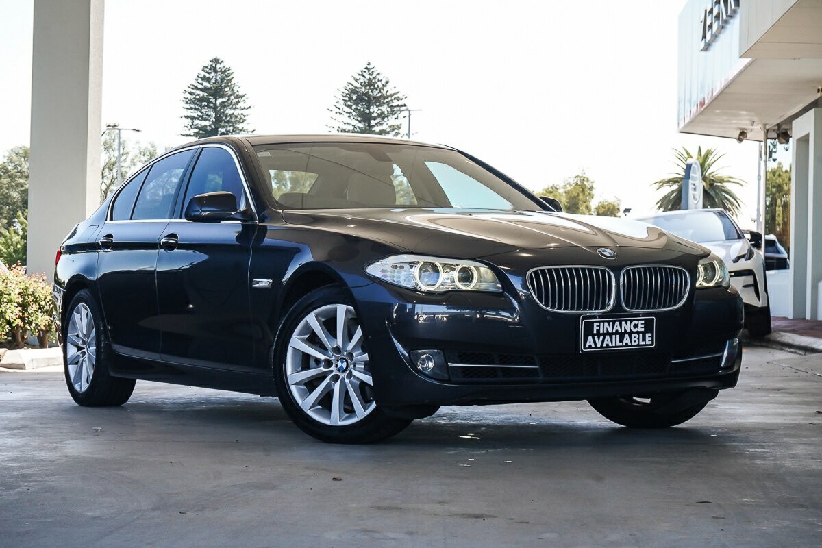 BMW 5 Series image 1