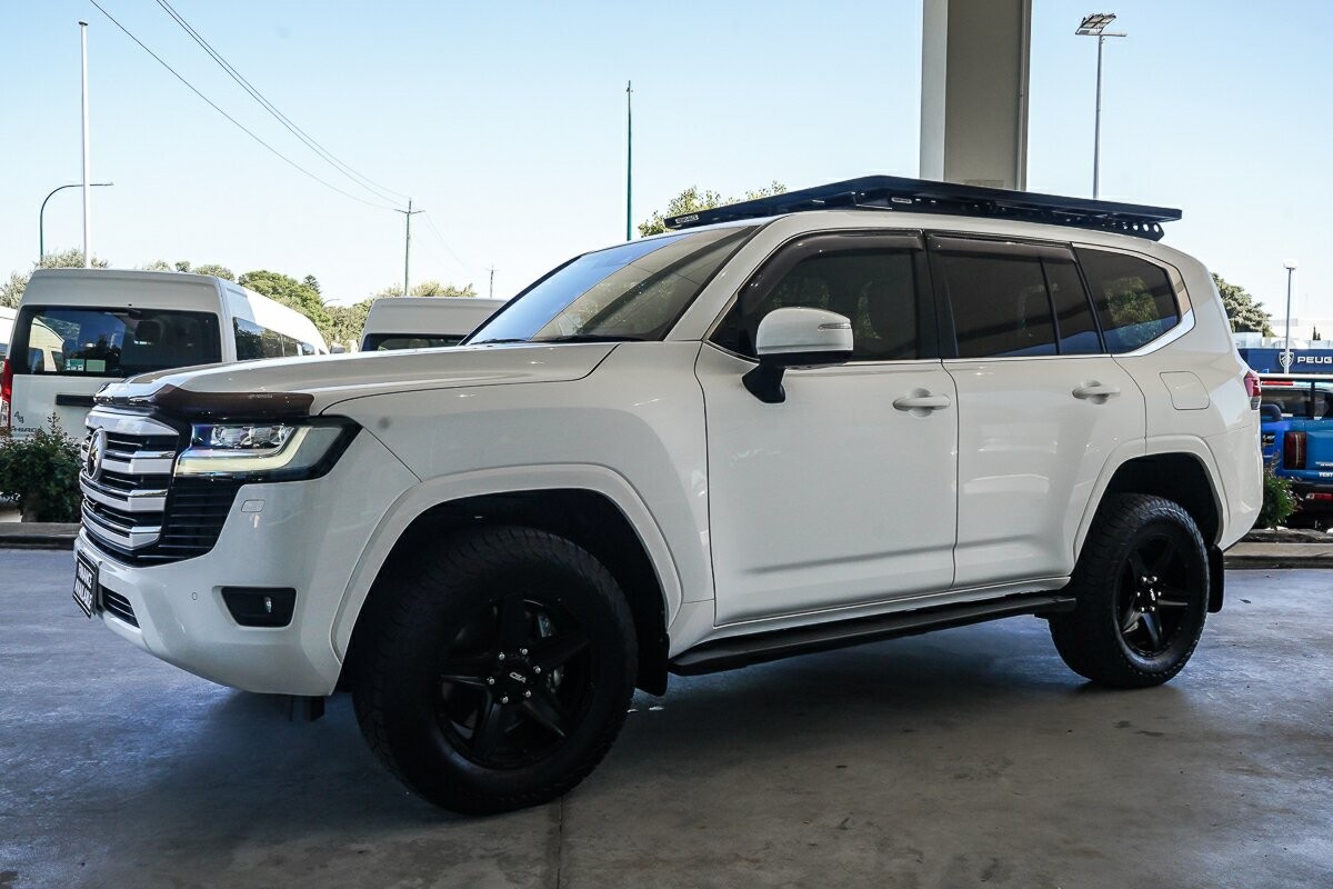 Toyota Landcruiser image 4