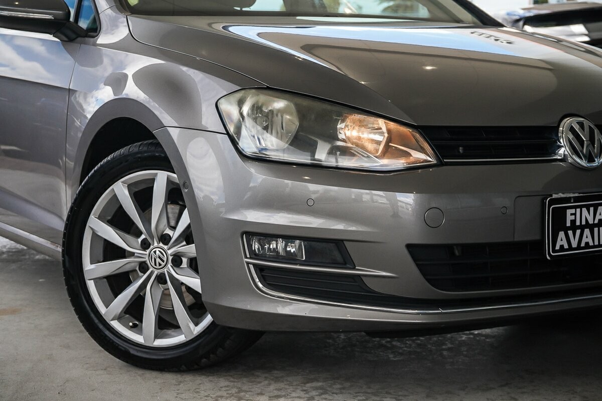 Volkswagen Golf image 2
