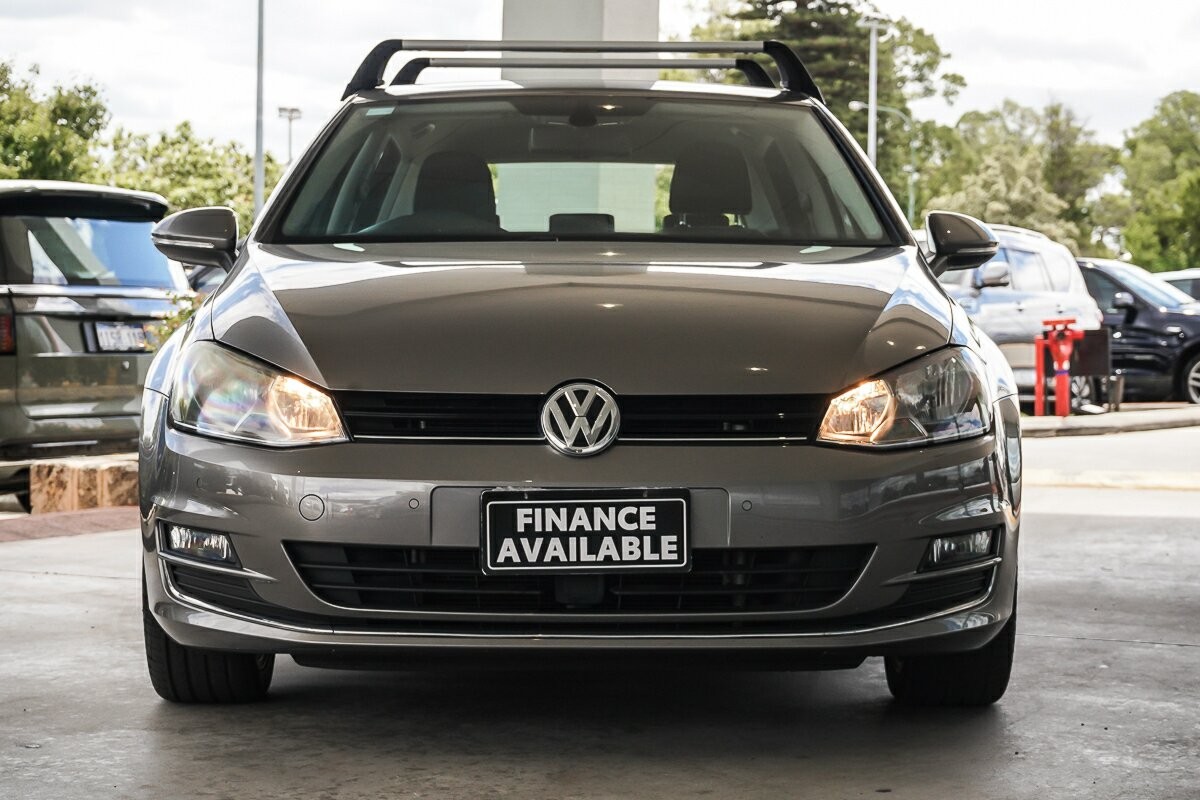 Volkswagen Golf image 3