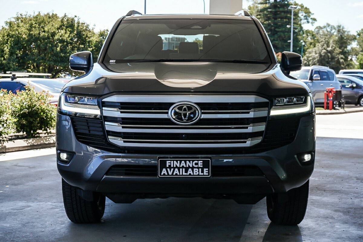 Toyota Landcruiser image 3