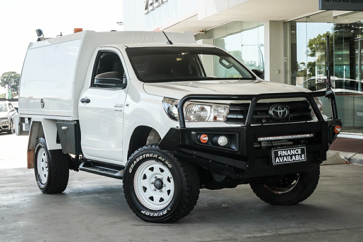 Toyota Hilux image 1