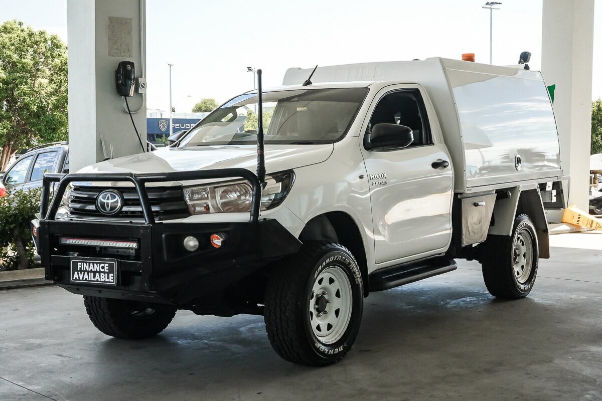 Toyota Hilux image 4
