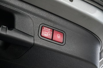 https://vehicle-cdn.autoleague.cloud/31373_U309639_11.jpg