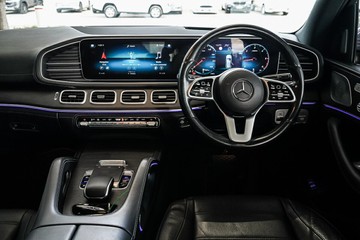 https://vehicle-cdn.autoleague.cloud/31373_U309639_13.jpg