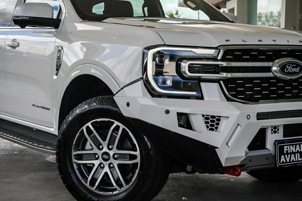 Ford Everest image 2