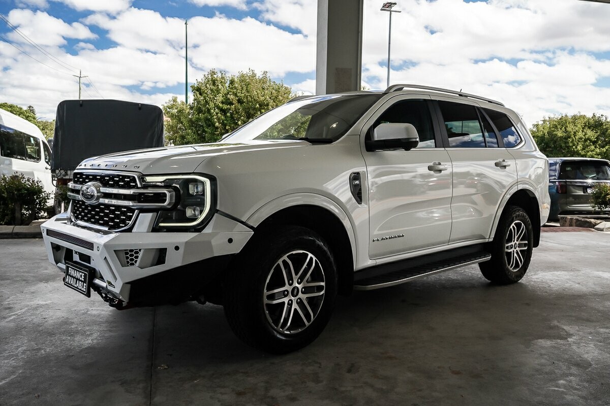 Ford Everest image 4