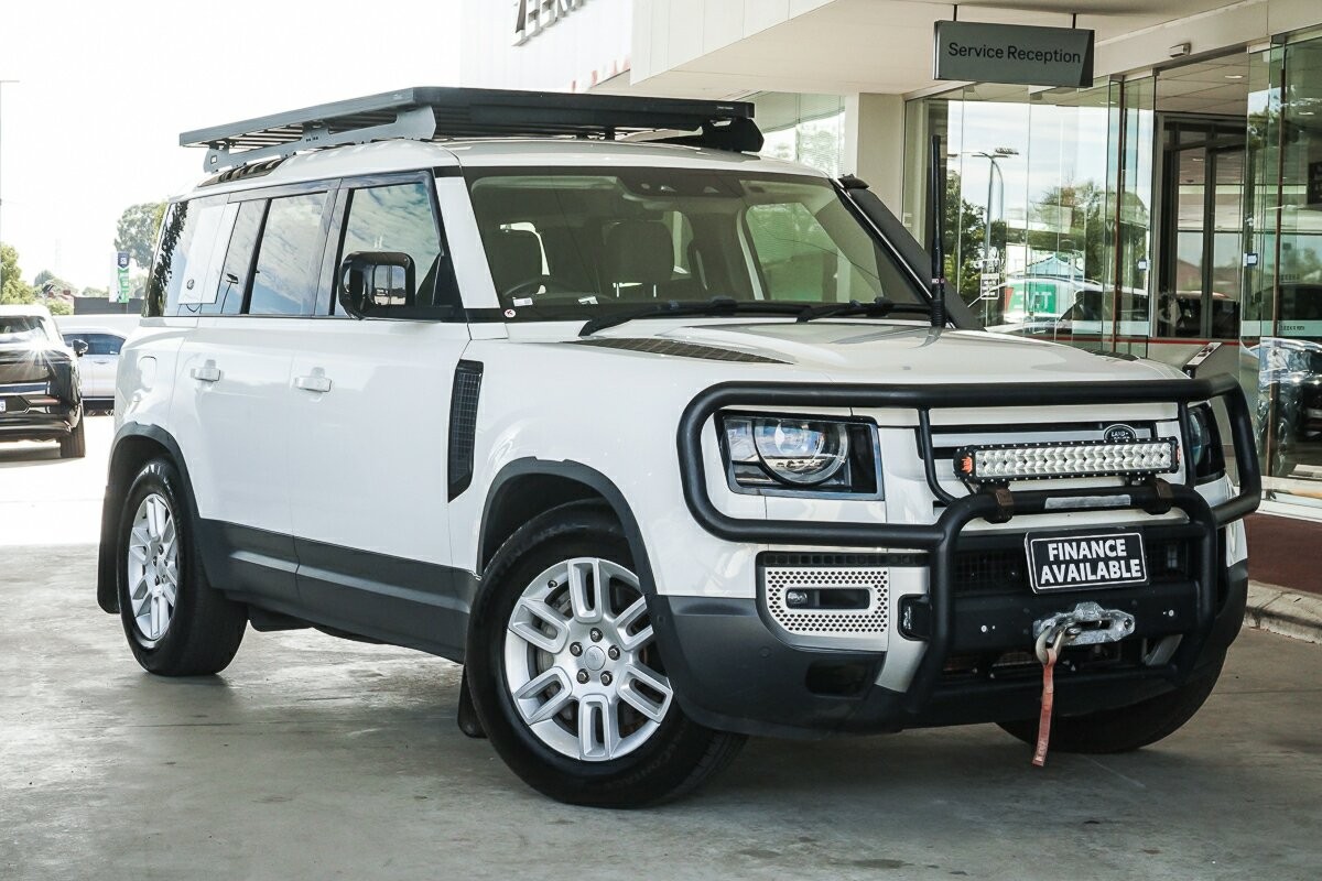 Land Rover Defender image 1