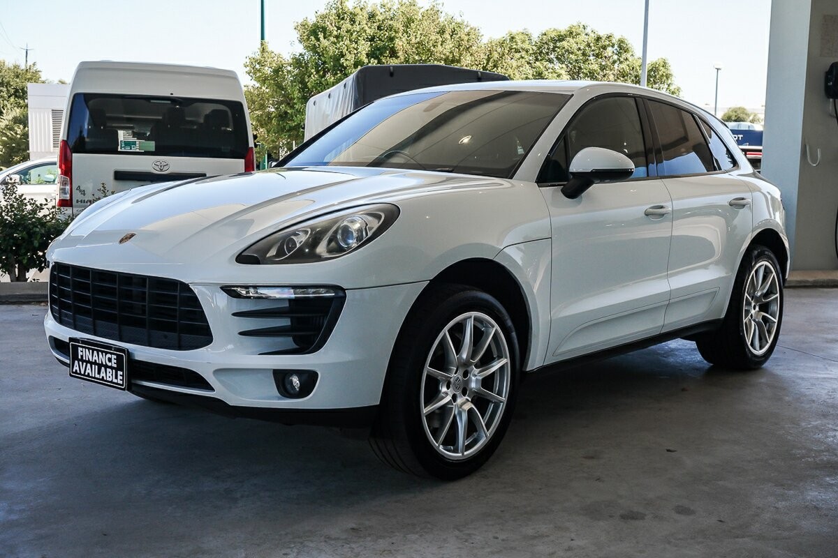Porsche Macan image 4