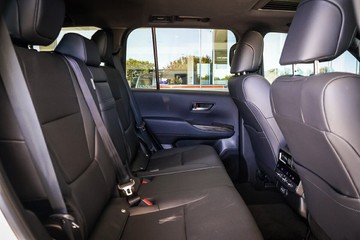 https://vehicle-cdn.autoleague.cloud/31373_U309652_13.jpg