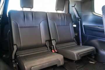 https://vehicle-cdn.autoleague.cloud/31373_U309652_14.jpg