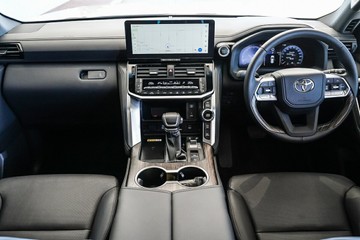 https://vehicle-cdn.autoleague.cloud/31373_U309652_15.jpg