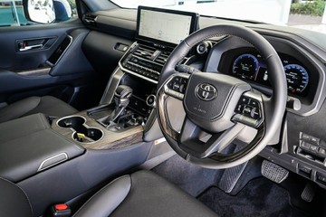 https://vehicle-cdn.autoleague.cloud/31373_U309652_16.jpg