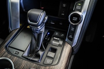 https://vehicle-cdn.autoleague.cloud/31373_U309652_24.jpg