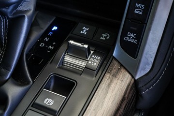 https://vehicle-cdn.autoleague.cloud/31373_U309652_25.jpg